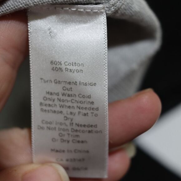 Talbots Gray and Blue Beaded Short Sleeve Blouse Large - Picture 13 of 13